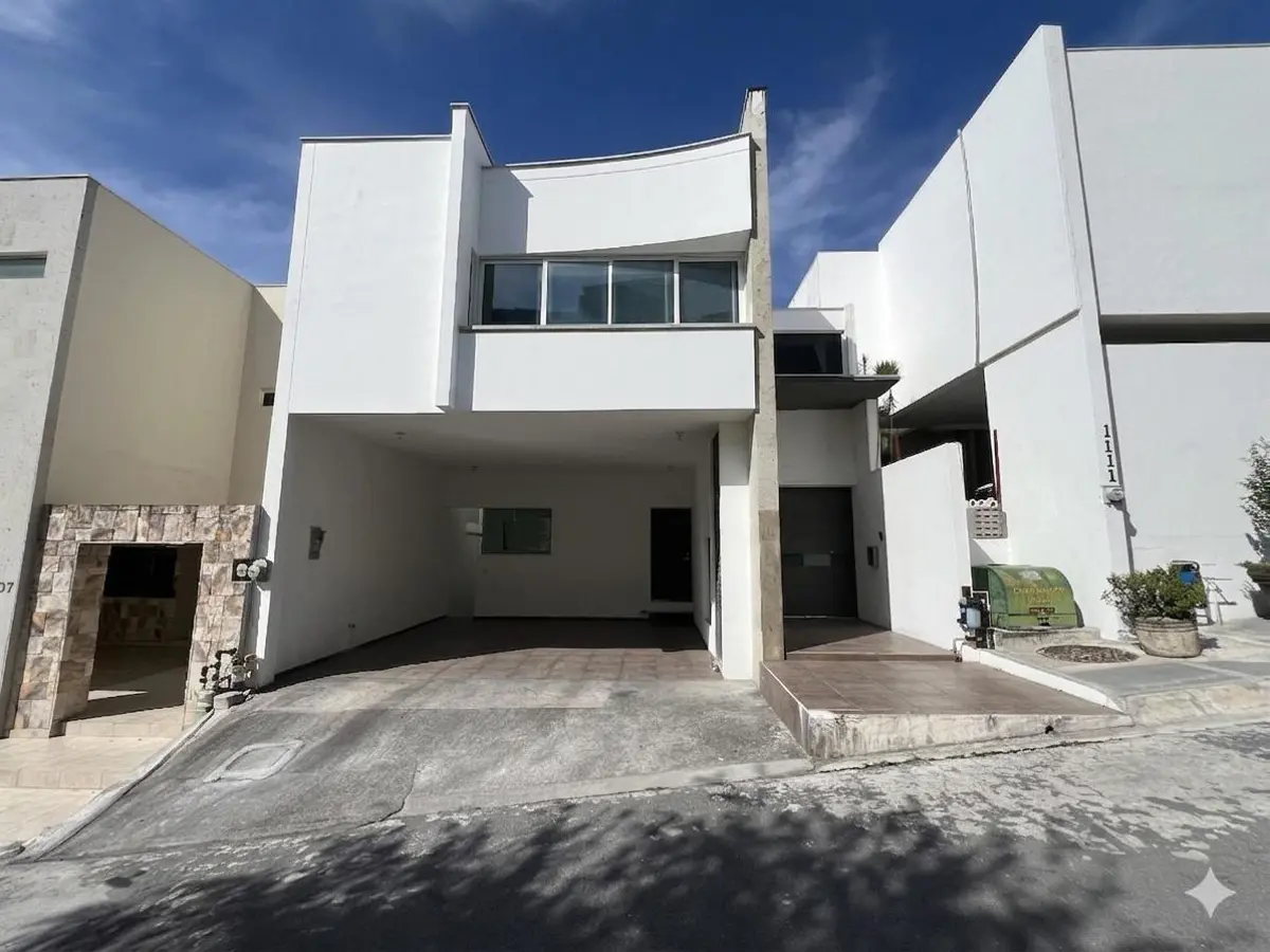 Casa en Renta en Privanzas Quinto Sector, Monterrey, Nuevo León
